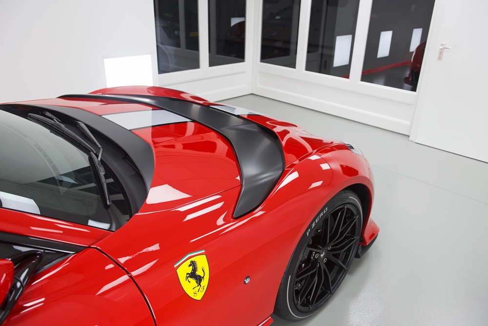Ferrari 812 Competizione - 04