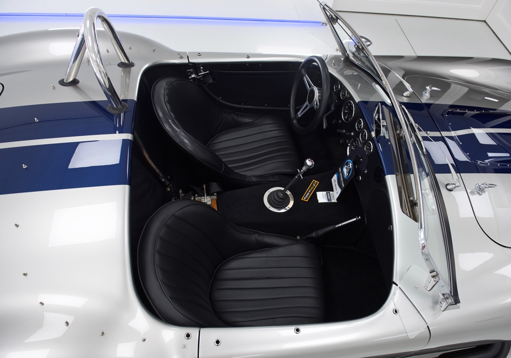 Ford Shelby Cobra outlaw - 02