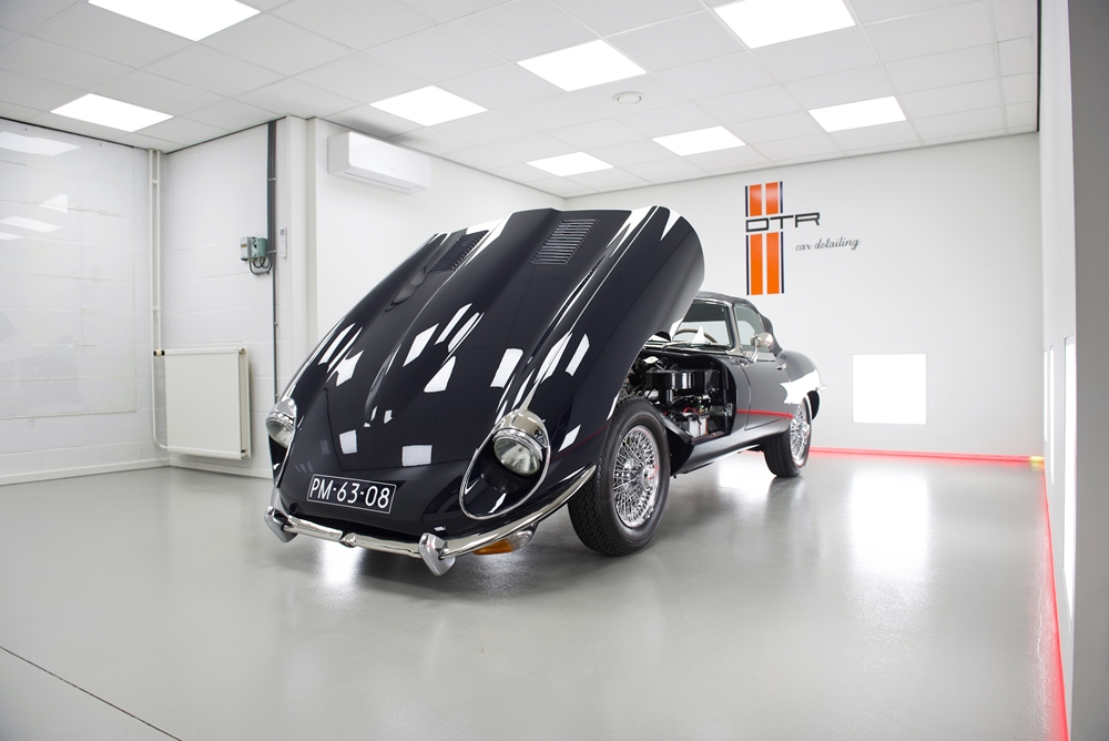 Jaguar E-type - 05