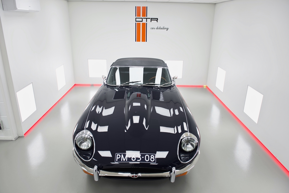 Jaguar E-type - 06