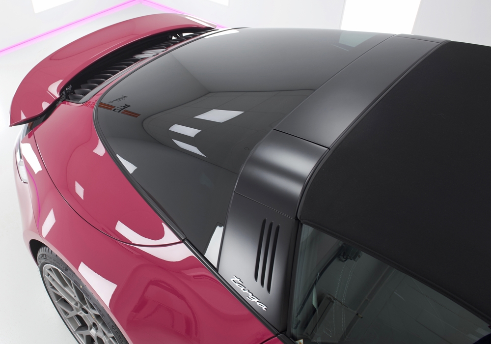 Porsche 911 Targa 4S Ruby Star Neo - 02