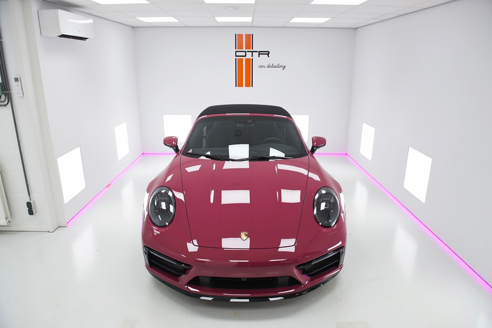 Porsche 911 Targa 4S Ruby Star Neo - 03