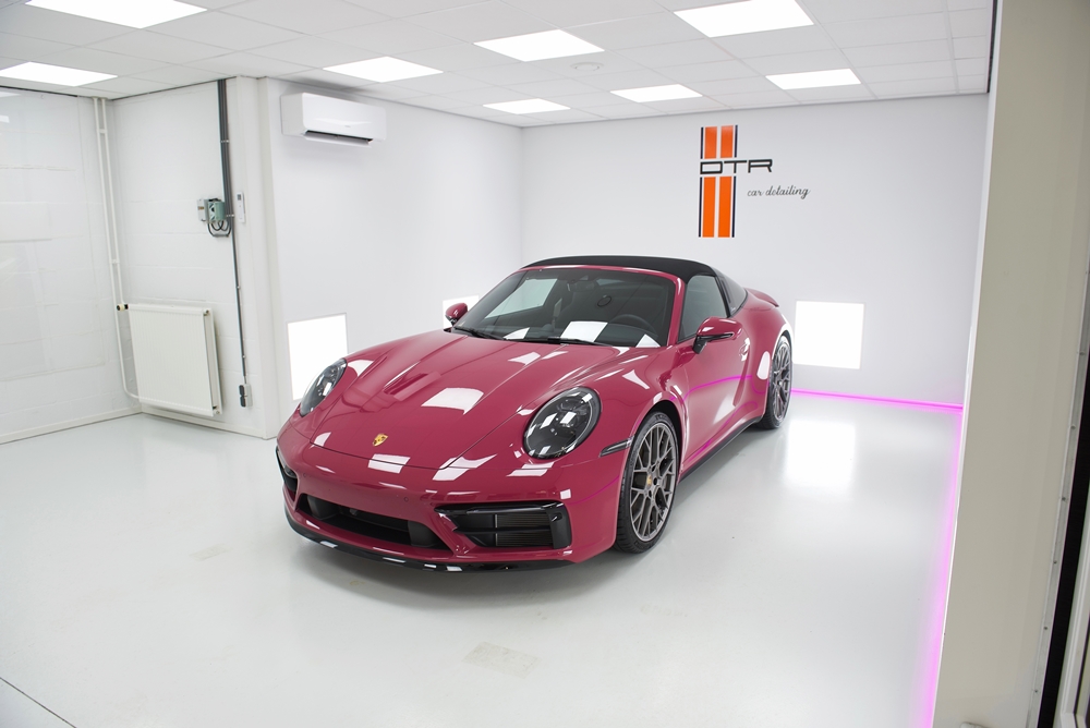 Porsche 911 Targa 4S Ruby Star Neo - 05