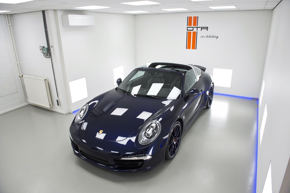 Porsche Targa Carrera 4s - 06